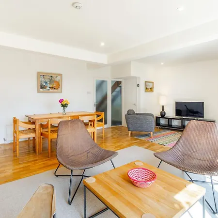 2 Sweden Bank Ambleside